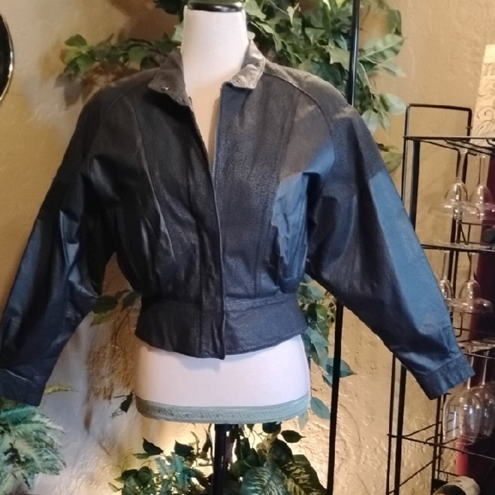 Elegant Women's Black Thinsulated Leather Jacket
